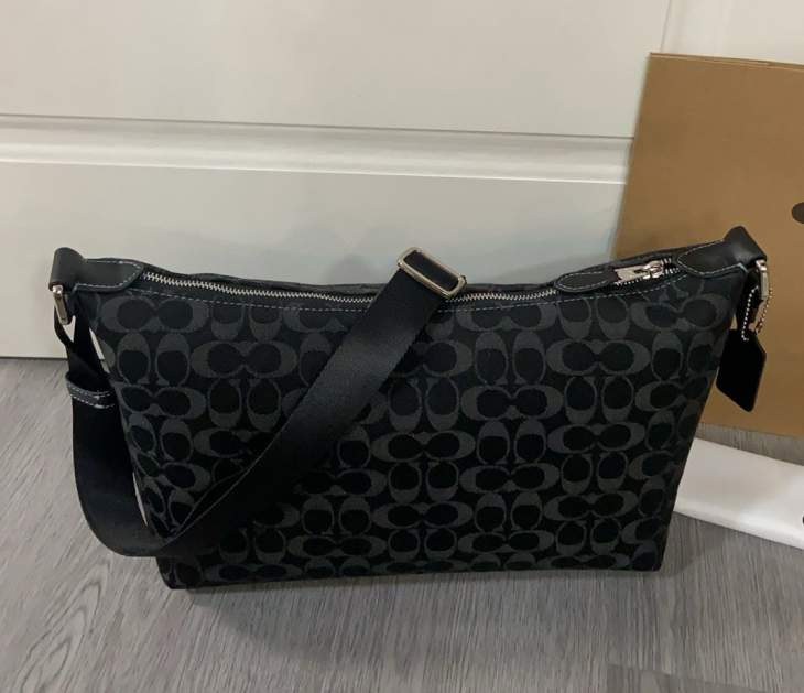 Picture of Coach Handbags _SKUfw240689180fw